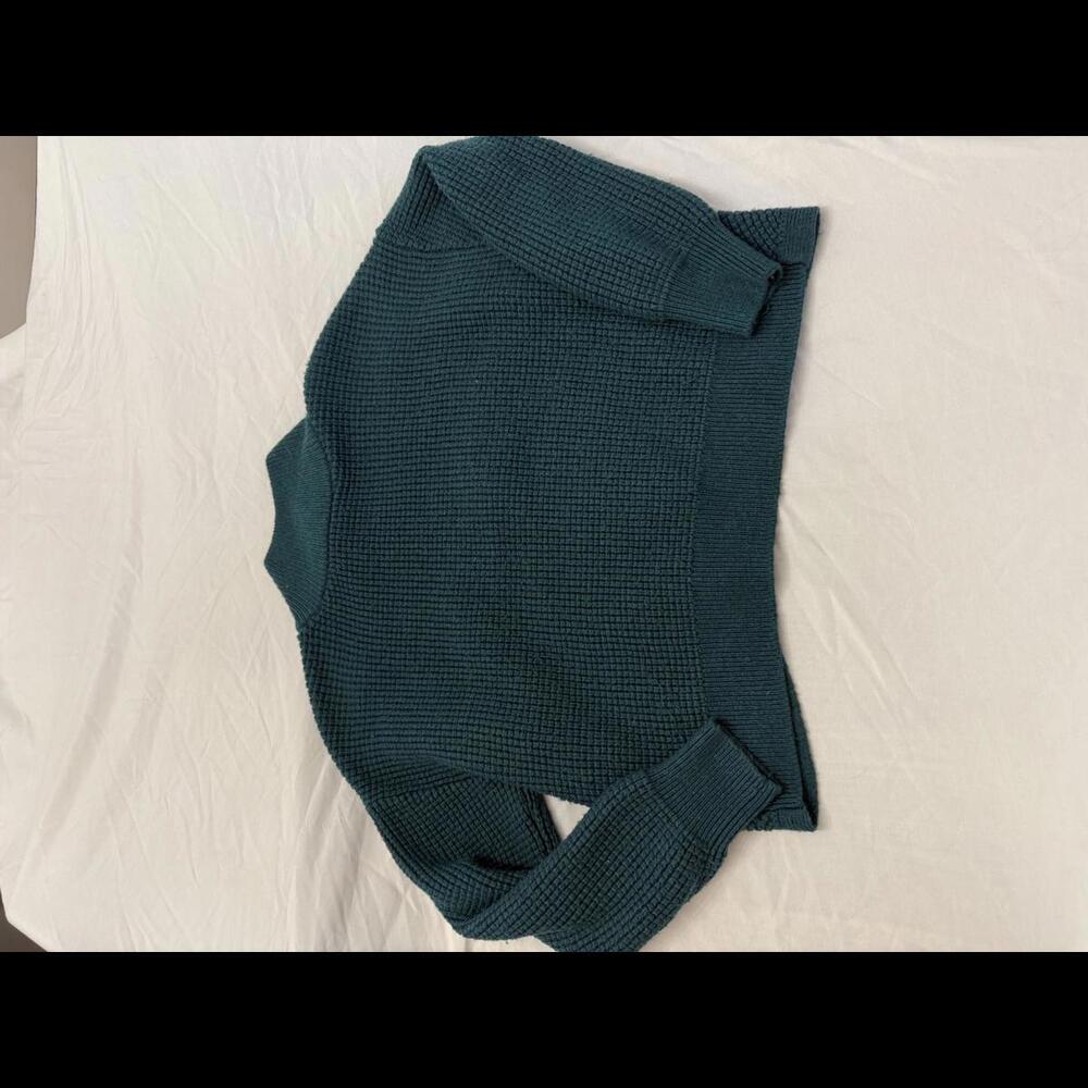 Express Sweater - Medium